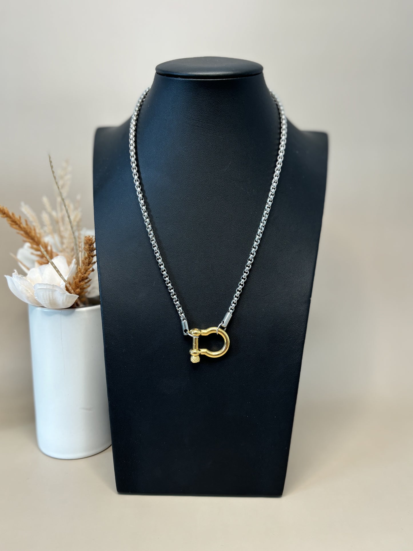 Horse Shoe Necklace