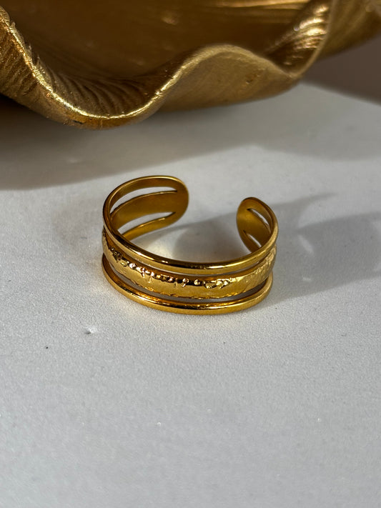 Trinity Adjusted Ring - Gold