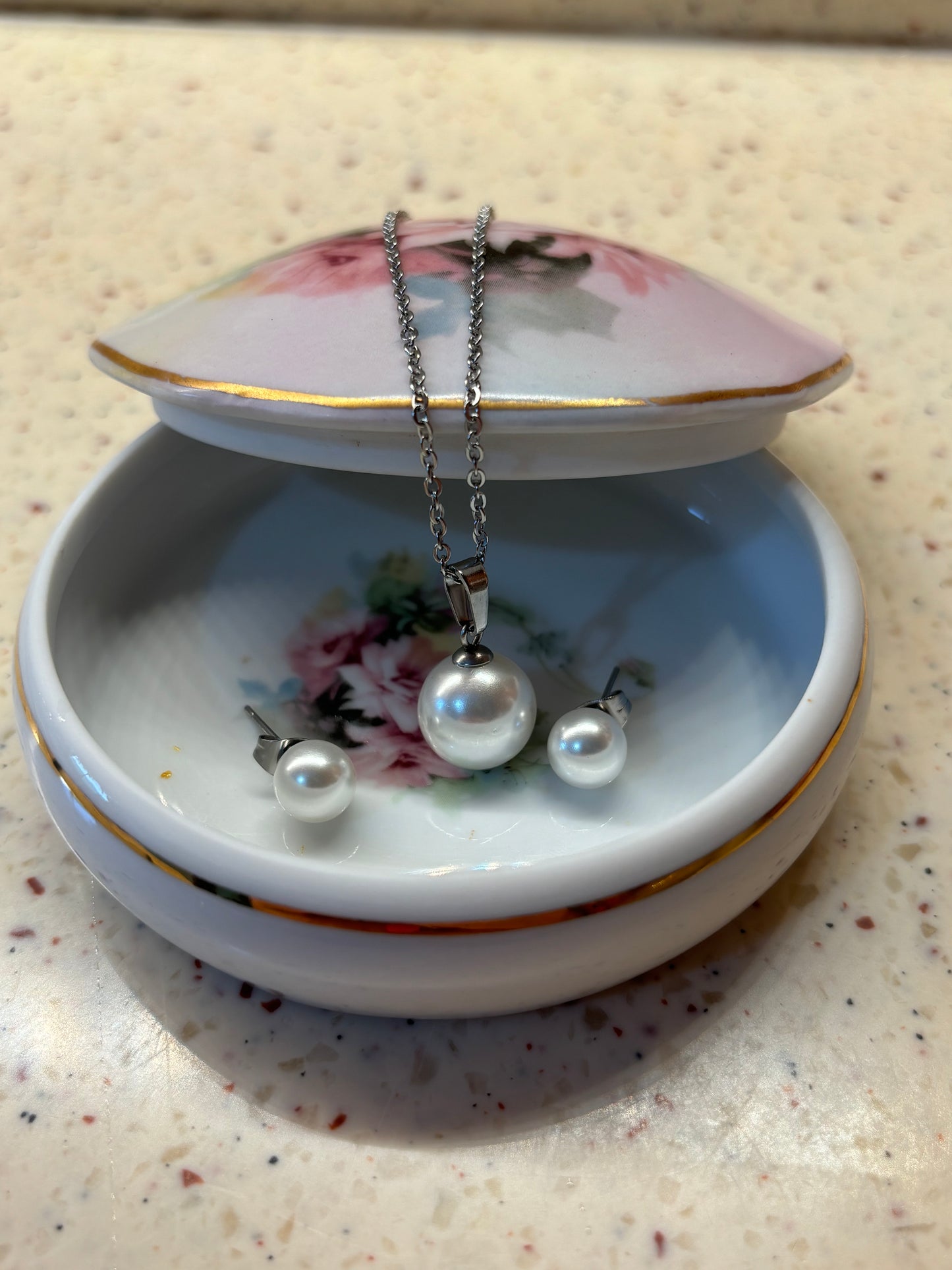 Zoritsa Set - Pearl - Set includes Earrings and Necklace - Gold and Silver