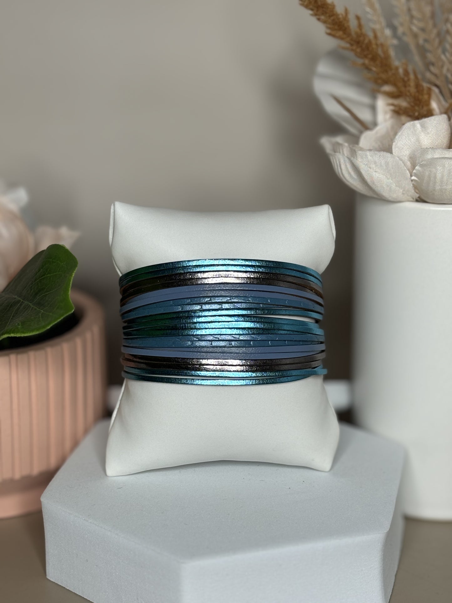 Golden Chic Harmony Bangle