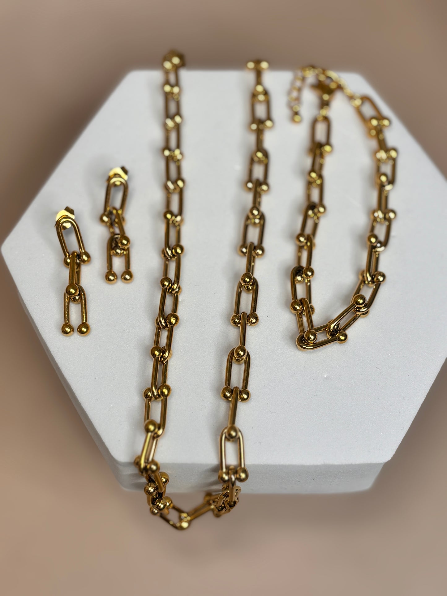 Graduated Link Set - Link - Set includes bracelet, earrings and necklace - Gold