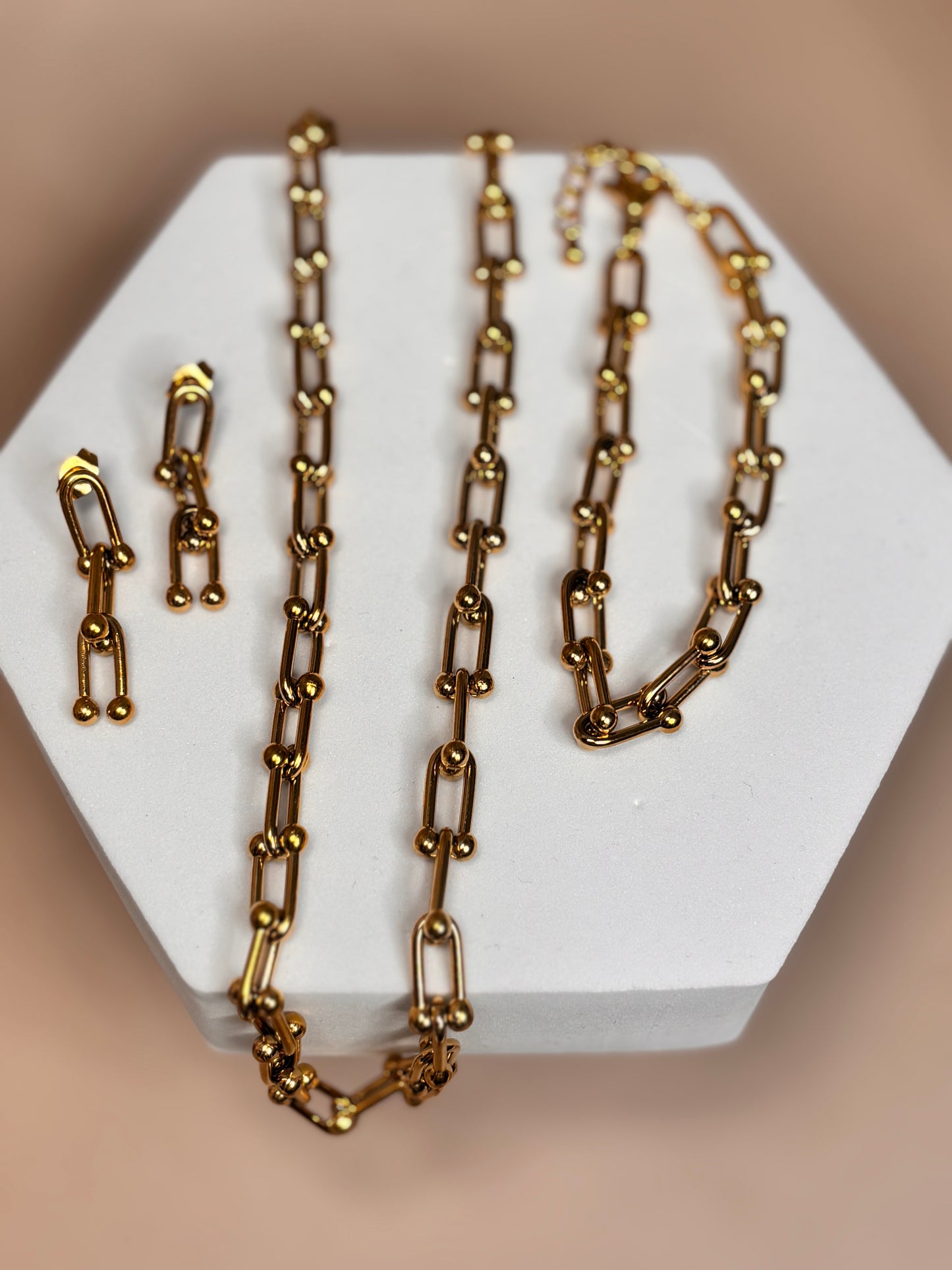 Graduated Link Set - Link - Set includes bracelet, earrings and necklace - Gold