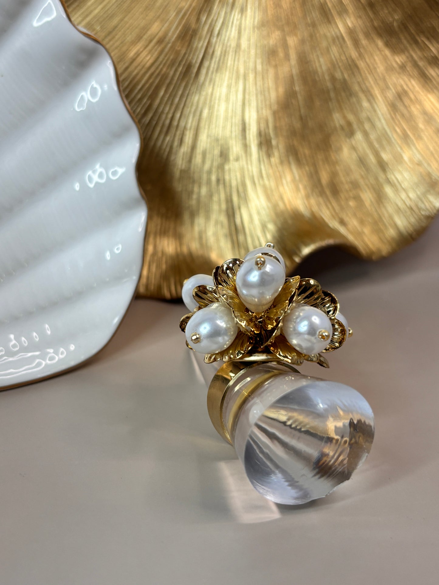 Flor Ring - Stainless Steel, 18K gold plated - Gold and pearl - Adjustable