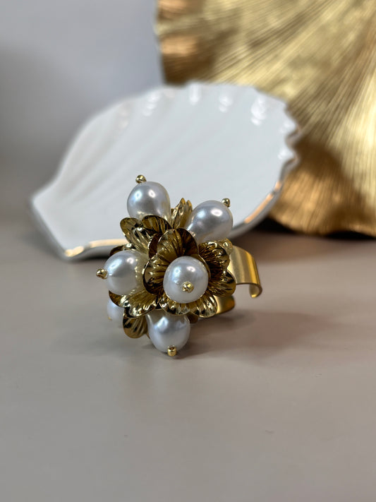 Flor Ring - Stainless Steel, 18K gold plated - Gold and pearl - Adjustable