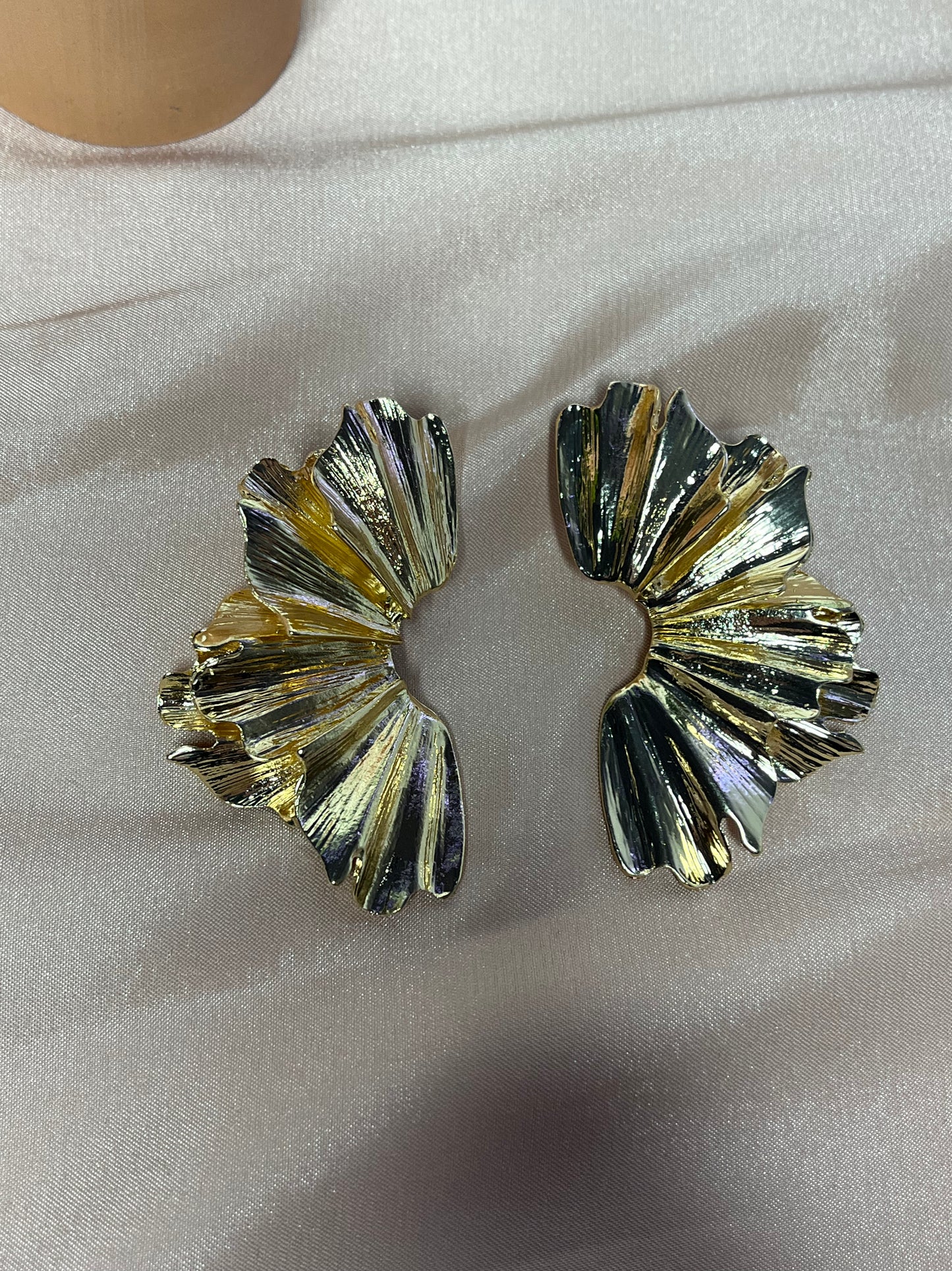 Magnolia Earrings - Alloy - Flower Design - Drop Style - Silver