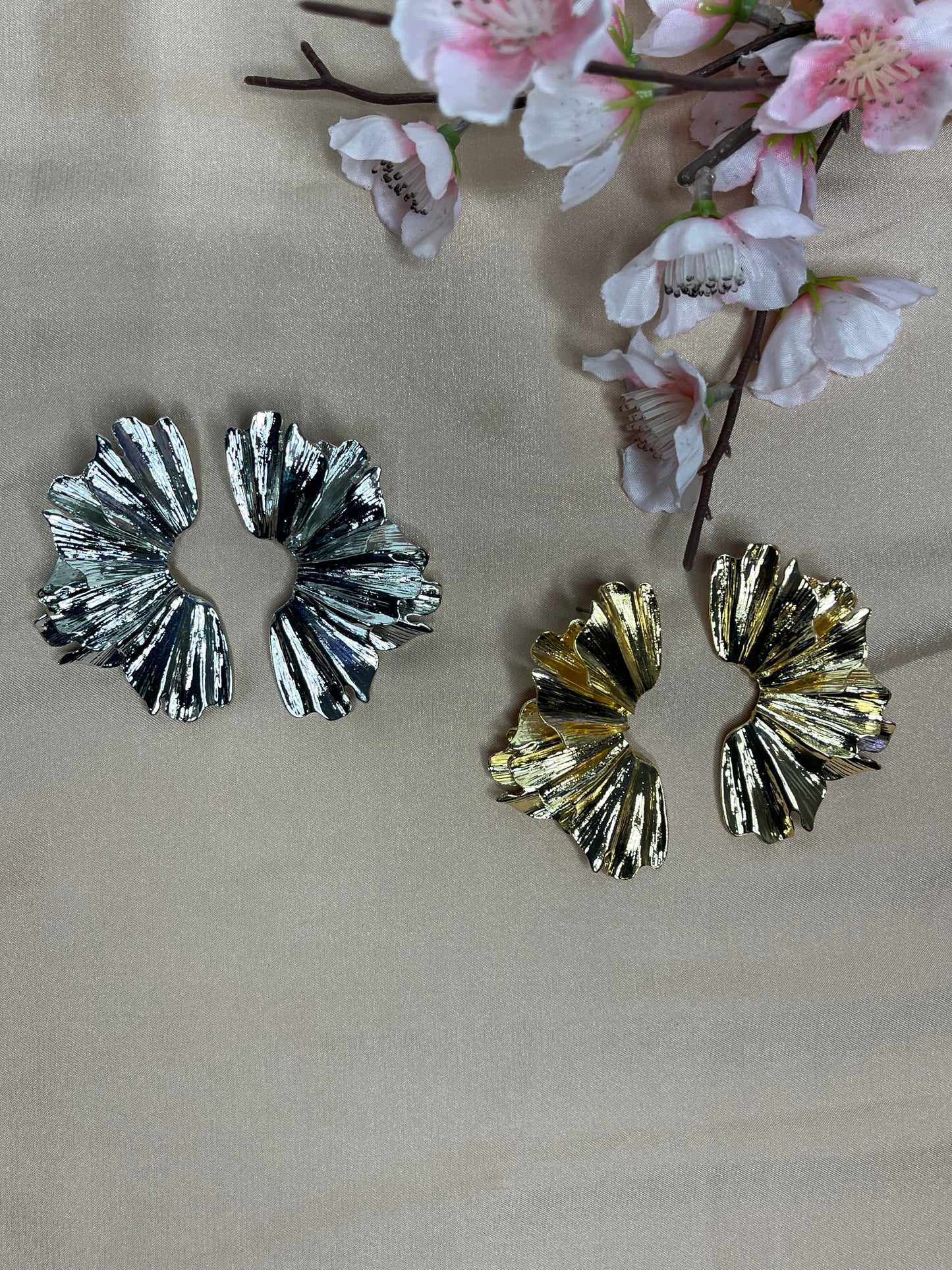 Magnolia Earrings - Alloy - Flower Design - Drop Style - Silver