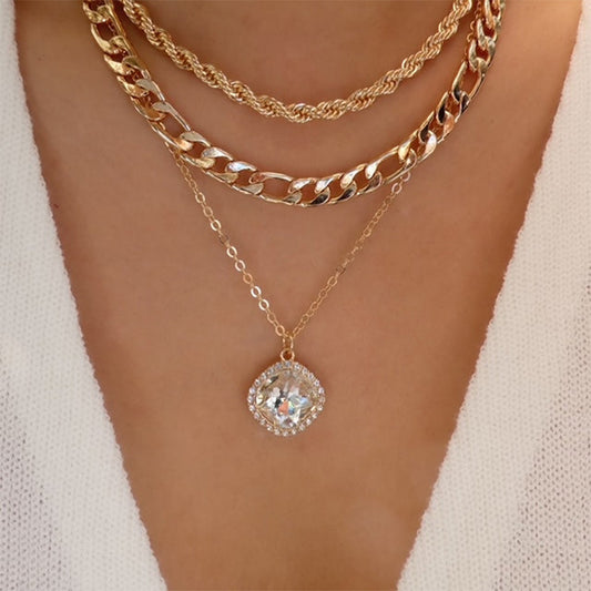 Vintage Glamour gold alloy geode pendant necklace.