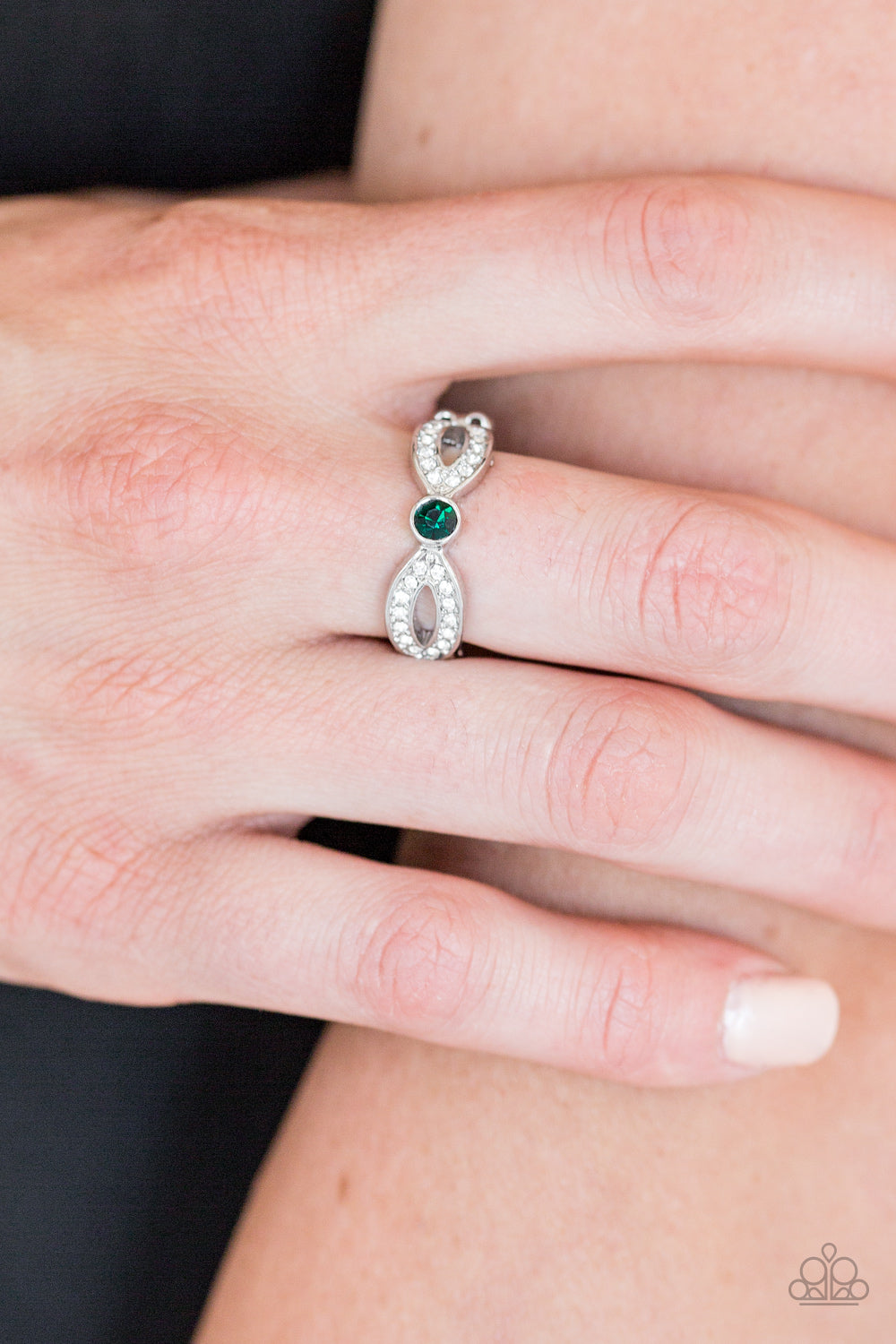 Extra Side Of Elegance - Green Ring (FJ)