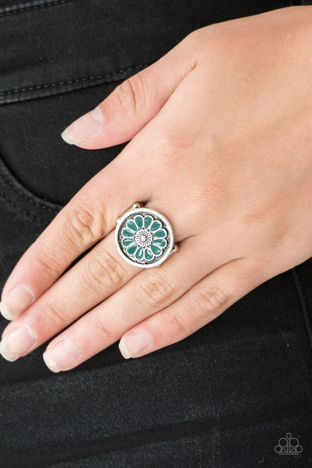 Garden View - Green Ring (FJ)