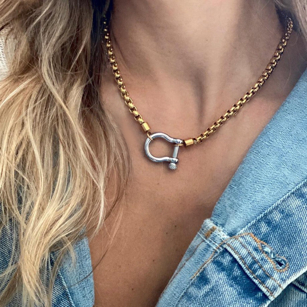 Horse Shoe Necklace