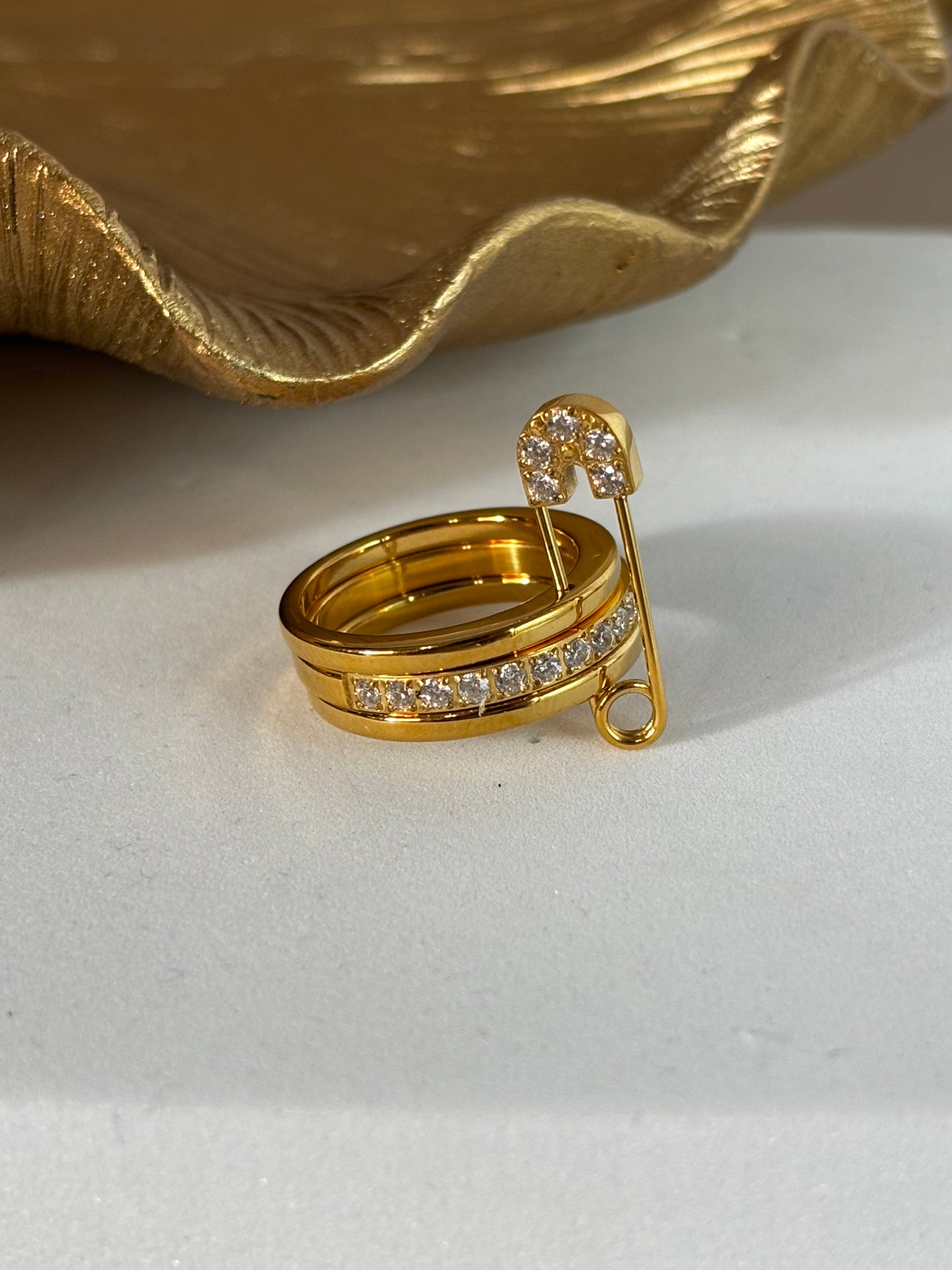 Opulent Ring - Gold - Pin