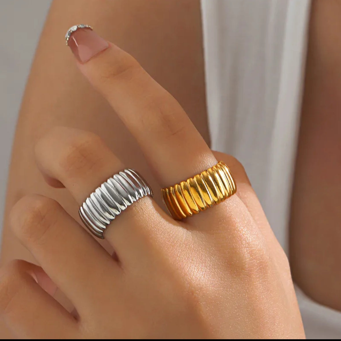 Linear Bliss Ring