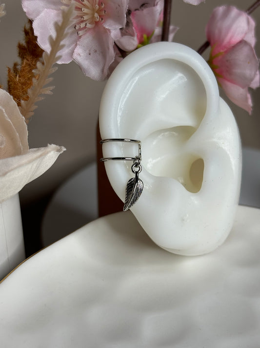 Leaf Ear Cuff - 2 Lines with a leaf - Silver - 1 Piece