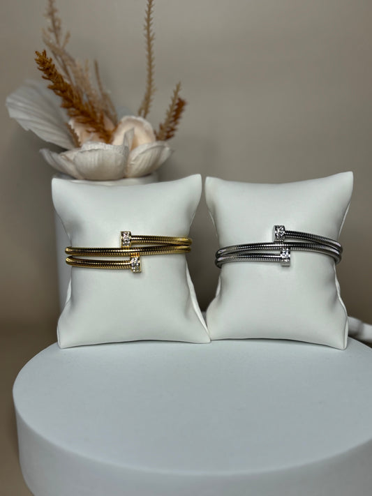 Eternal Loop Bracelet