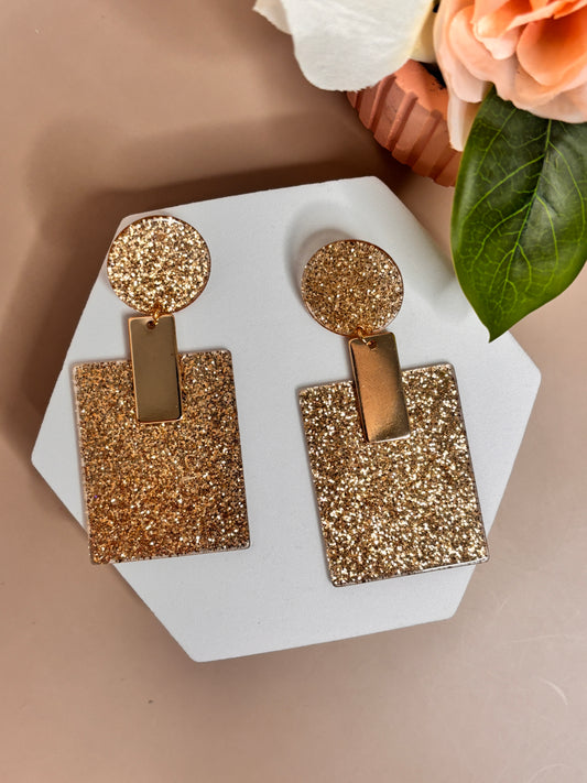 Diva Earrings - Resin - Light weight - Square - Gold