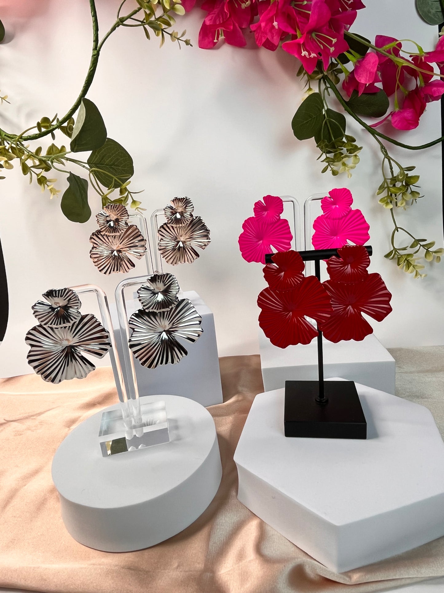 Amapola Earrings - Alloy - Flower design - Light weight - Rose Gold or Red