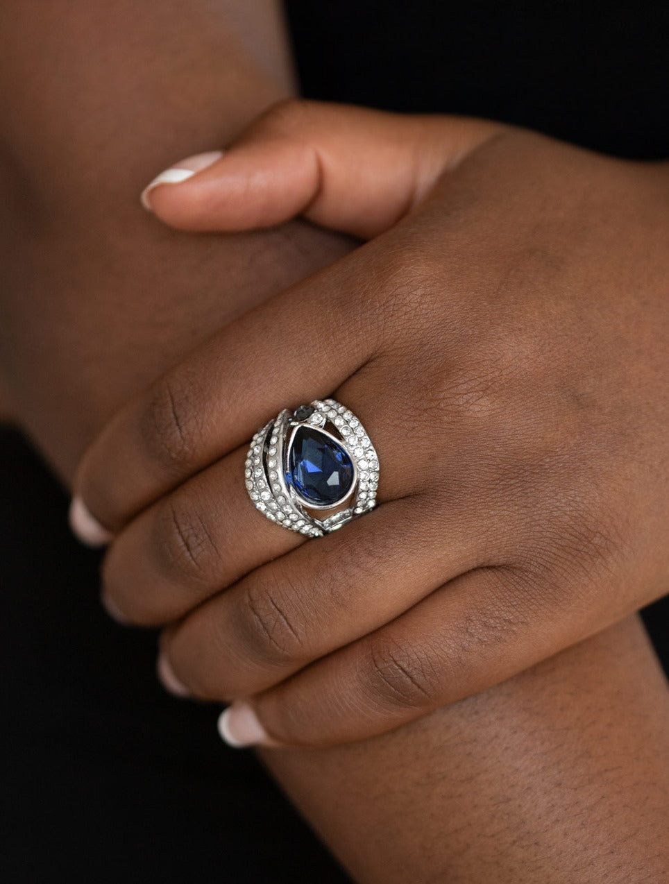Stepping Up The Glam - Blue Ring (FJ)