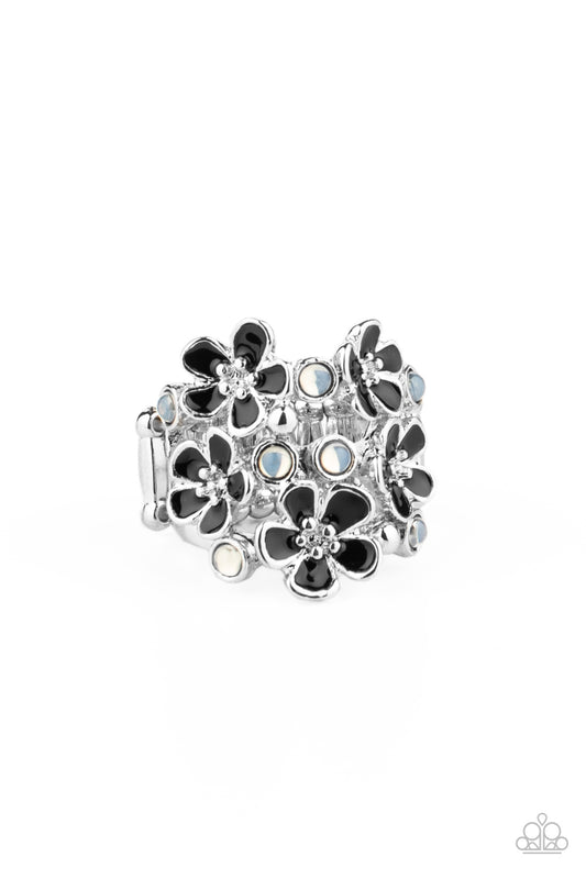 Blooming Banquet - Black Ring (FJ)